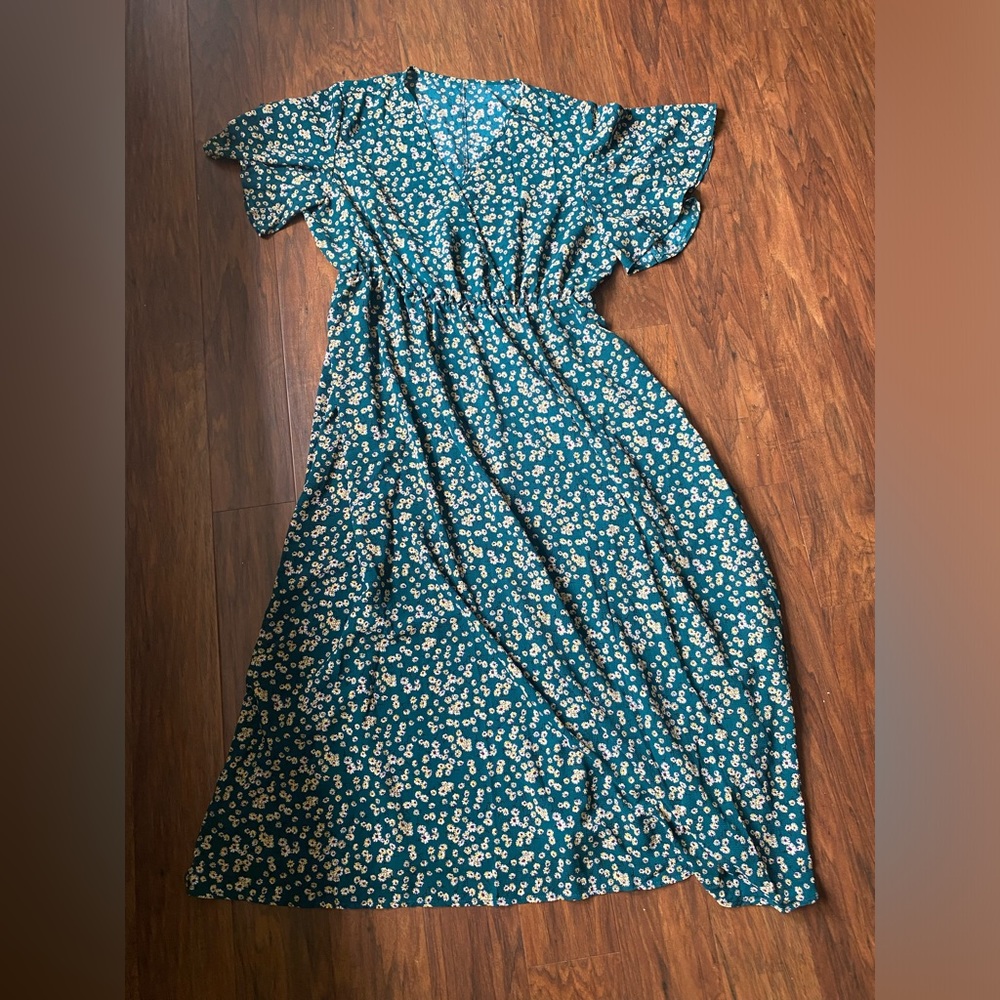 Micro Floral V Neck SHEIN Curve Dress